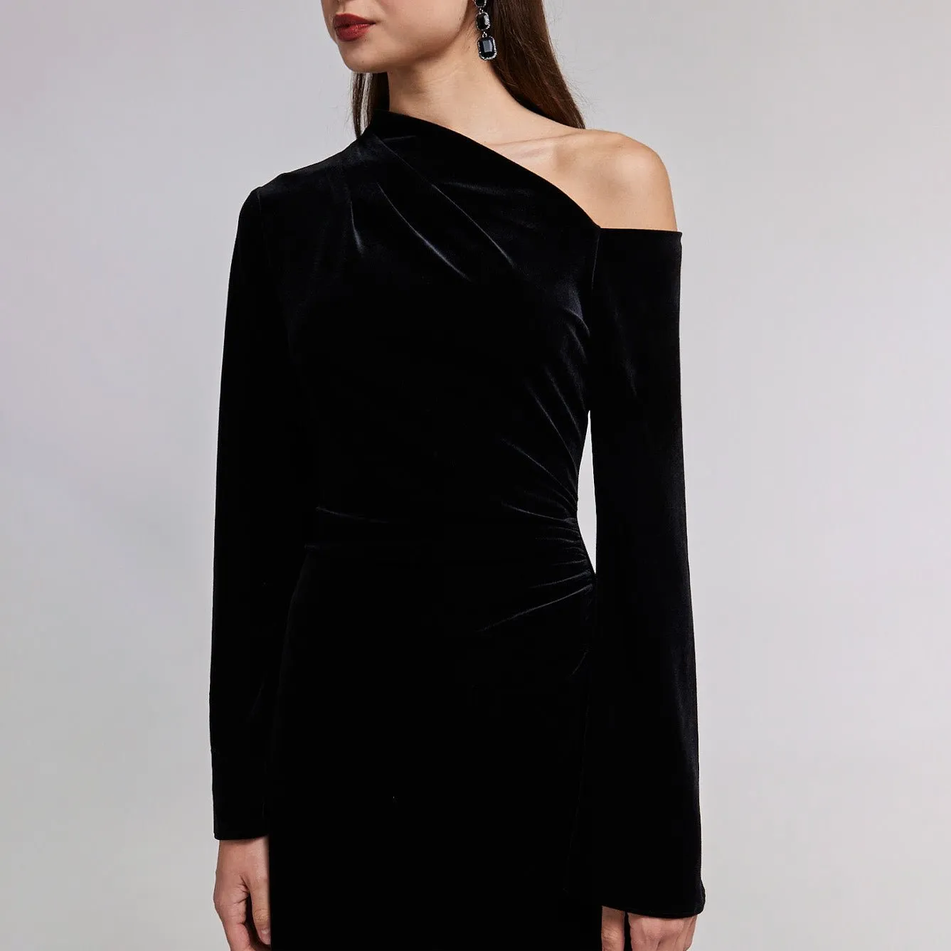 Black Bare Shoulder Velvet Midi Dress