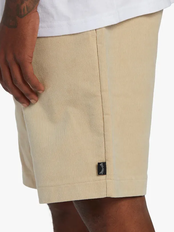 Larry Layback Corduroy 18" Shorts