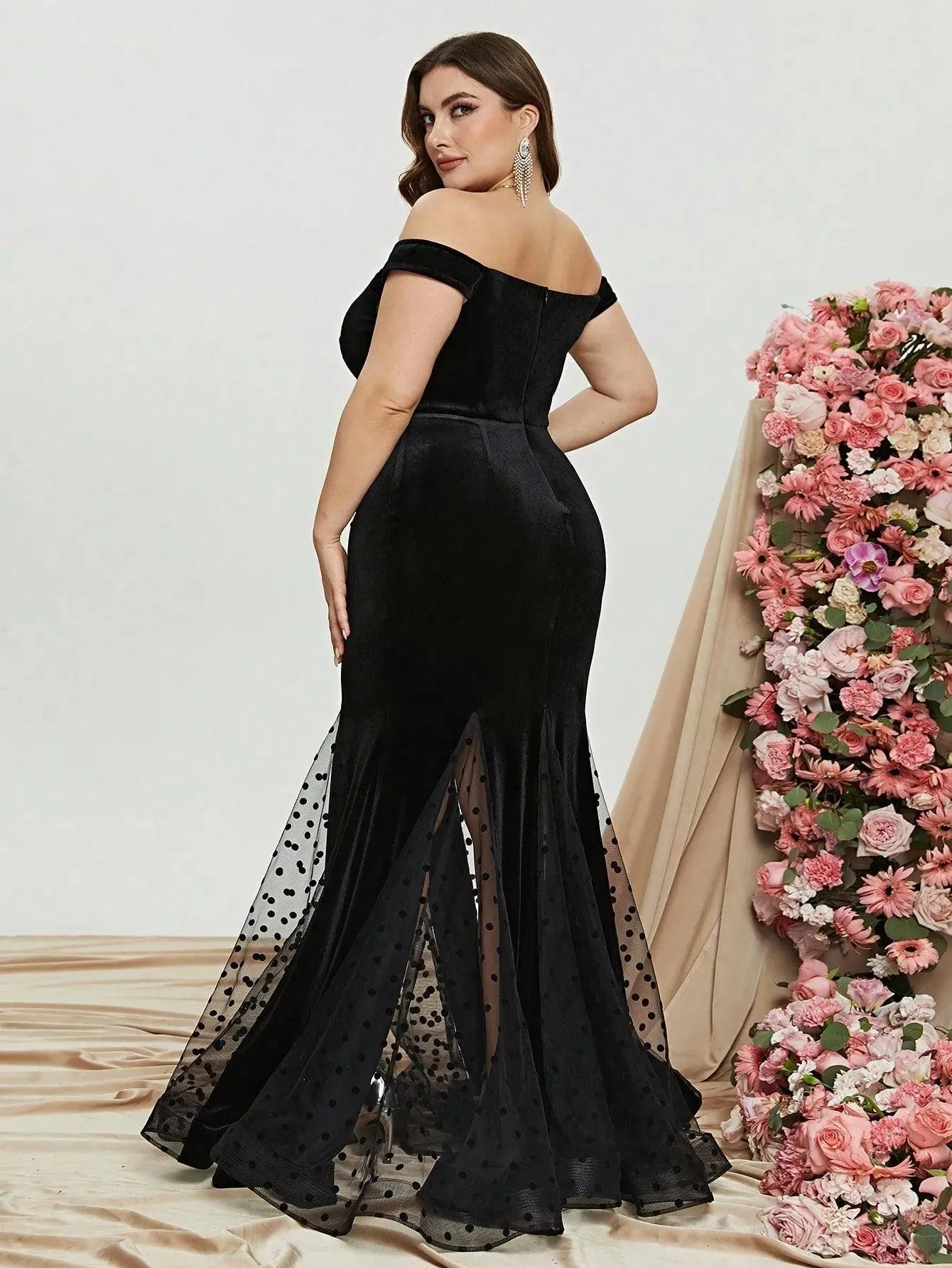 Plus Off Shoulder Mesh Insert Mermaid Dresses