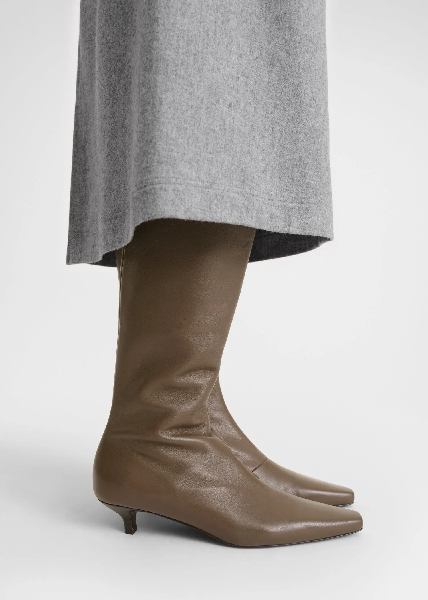 The Slim Knee-High Boot ash